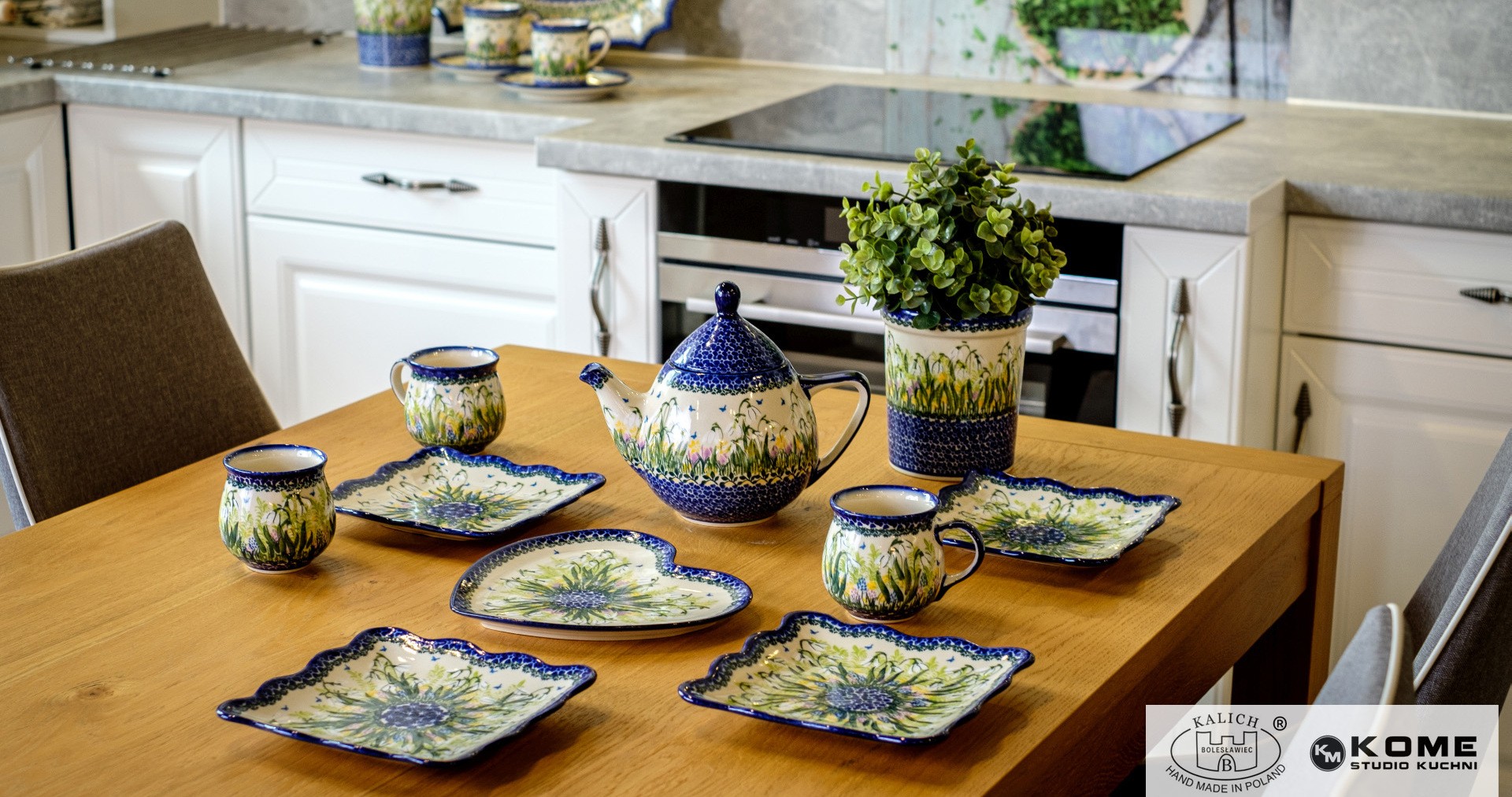 wzór przebiśniegi ceramika kalich bolesławiec